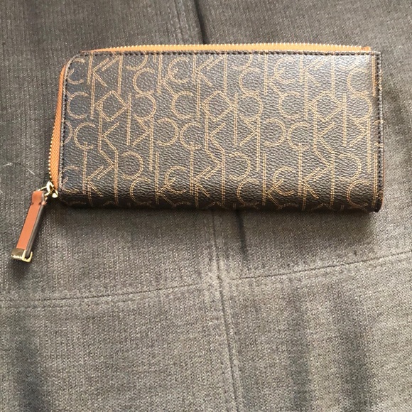 Calvin Klein handbag - Picture 3 of 3